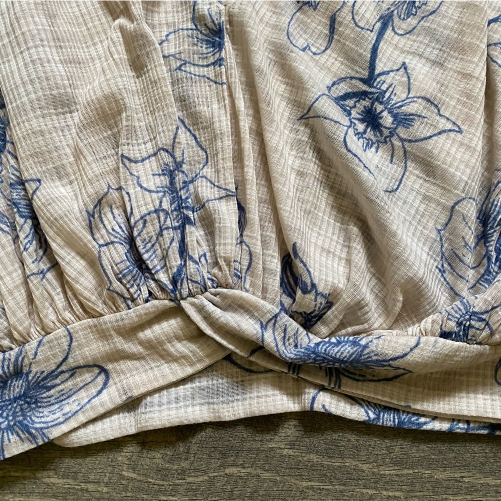 Free People || Flowy Floral Boho Top Size M - Picture 6 of 7